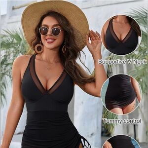 NWT Blooming Jelly One Piece Bathing Suit in Black -‎ Size L